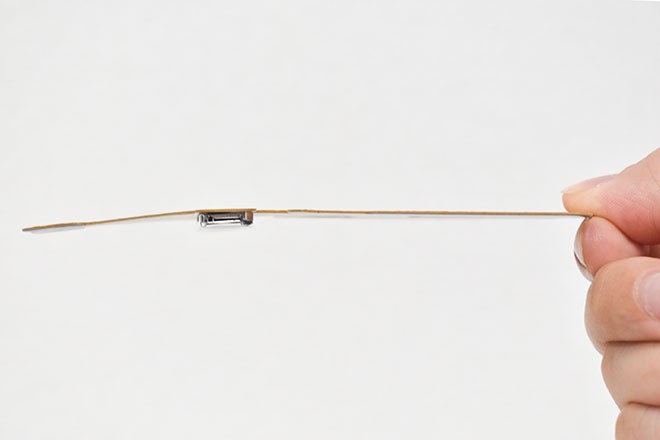 組み立て前は厚さ3.1mm