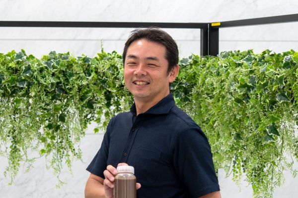 水を張らない田んぼで米を育てる ビール酵母が支える節水型乾田直播