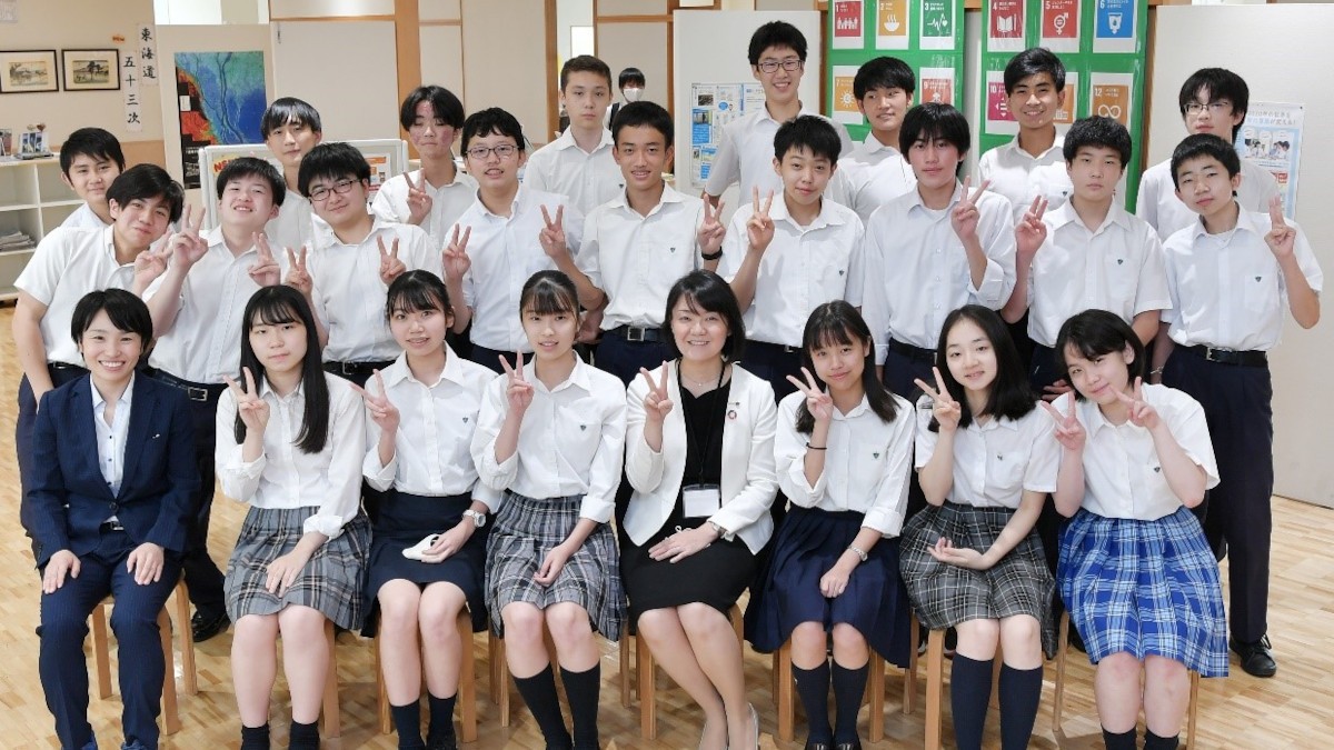 青山 学院 中等 部